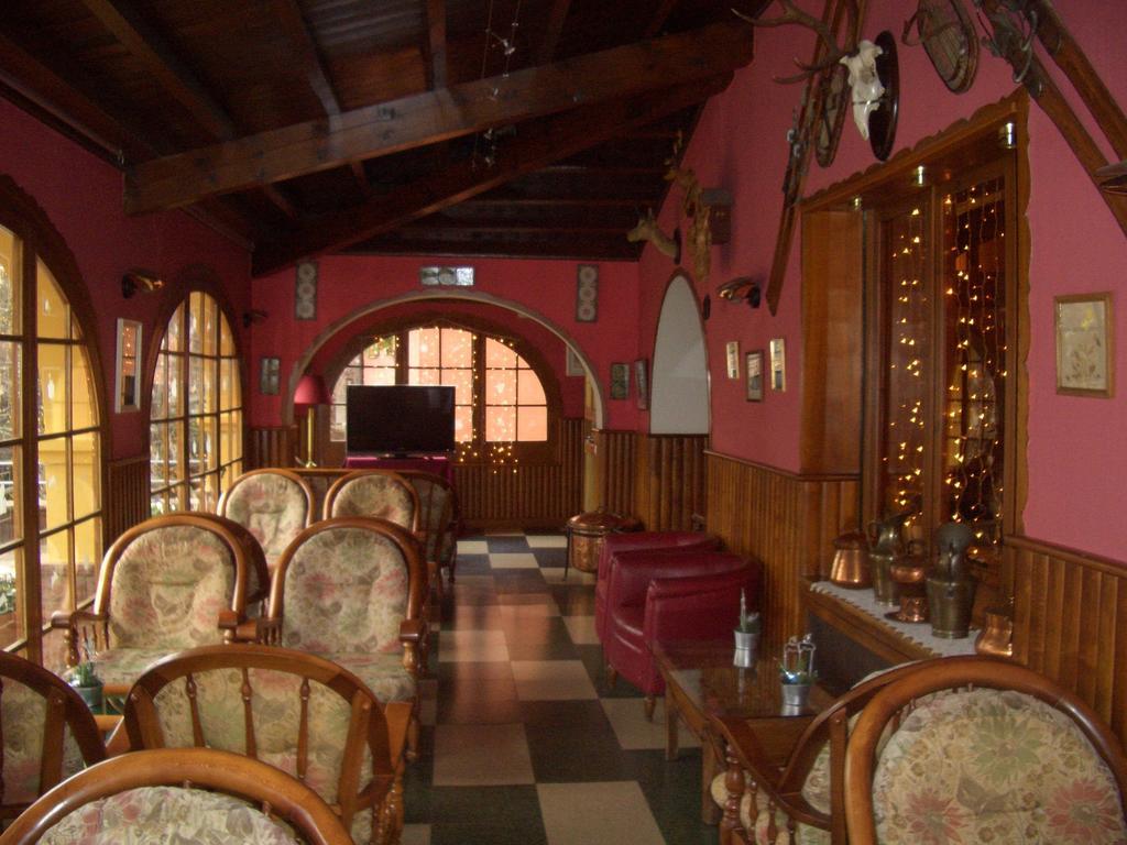 וילאדראו Hostal De La Gloria מראה חיצוני תמונה