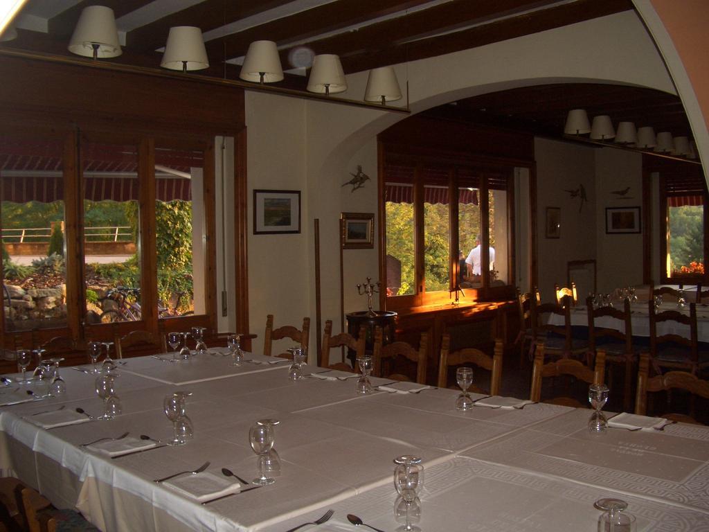וילאדראו Hostal De La Gloria מראה חיצוני תמונה
