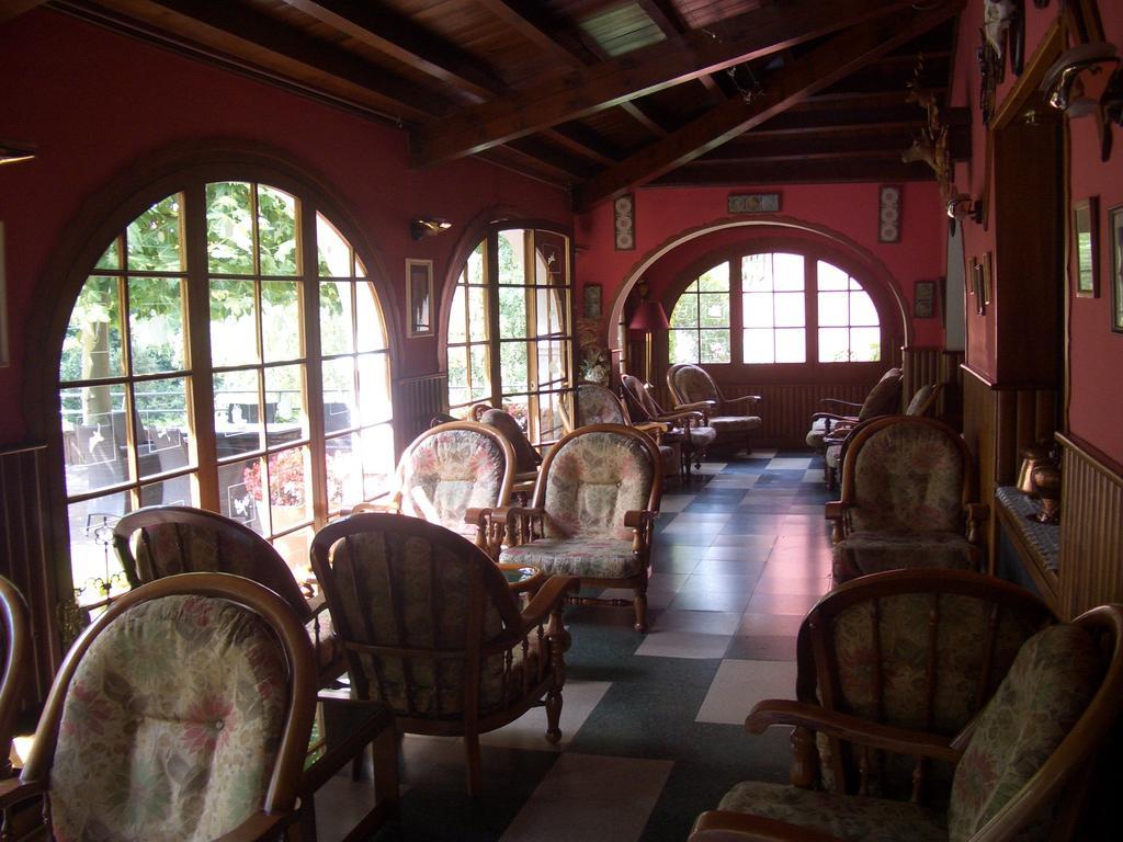 וילאדראו Hostal De La Gloria מראה חיצוני תמונה