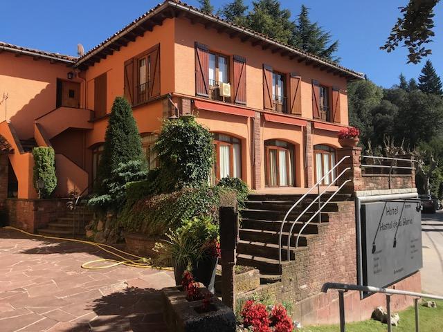 וילאדראו Hostal De La Gloria מראה חיצוני תמונה