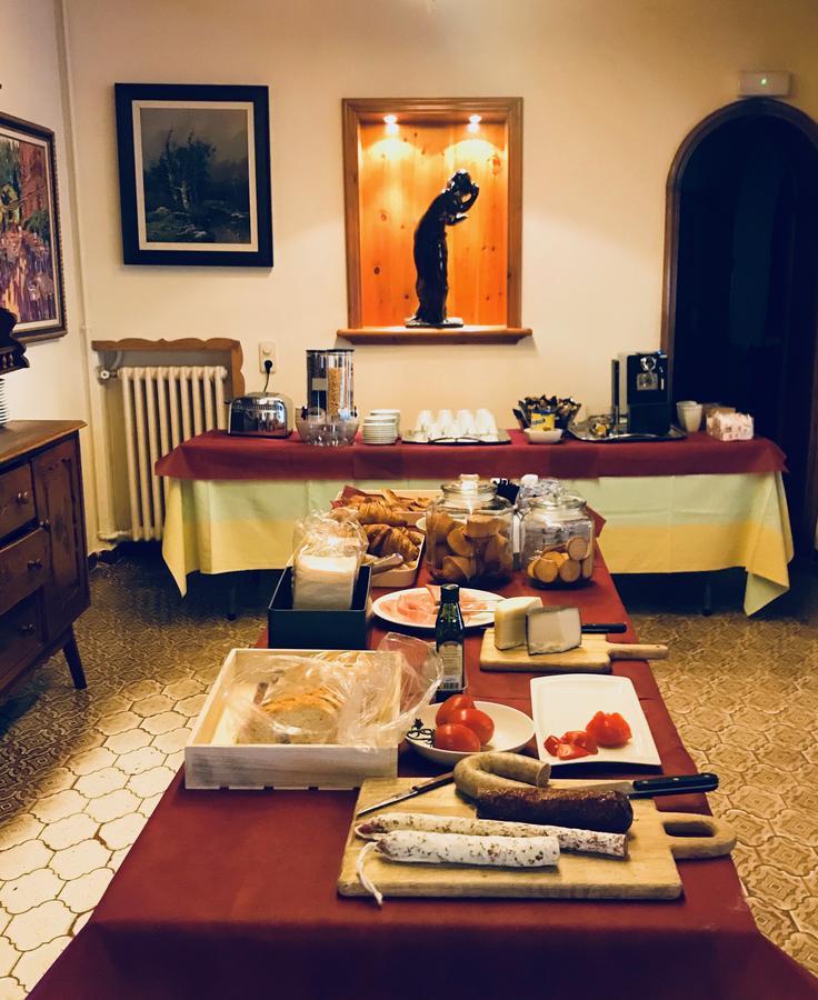 וילאדראו Hostal De La Gloria מראה חיצוני תמונה