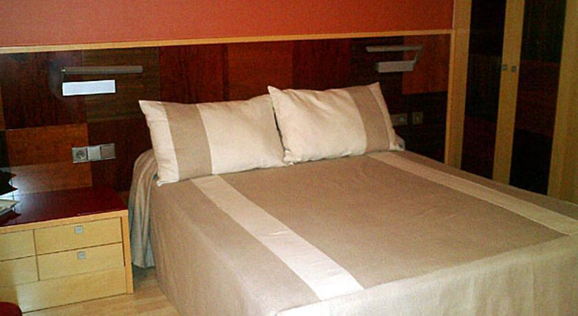 וילאדראו Hostal De La Gloria מראה חיצוני תמונה