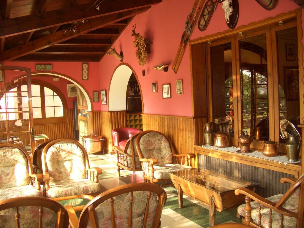 וילאדראו Hostal De La Gloria מראה חיצוני תמונה