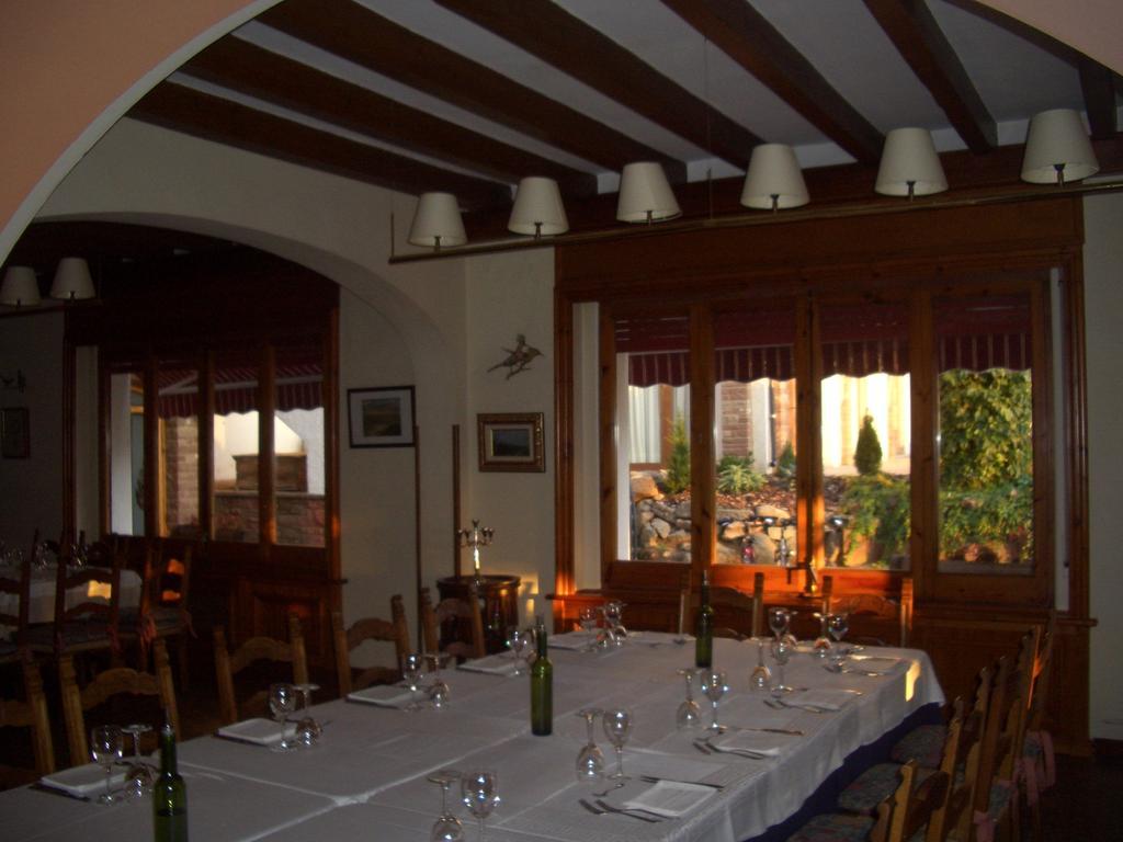 וילאדראו Hostal De La Gloria מראה חיצוני תמונה